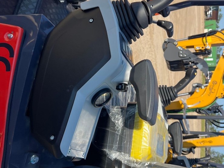 unused-cfg-industrial-mx15rx-excavator-image-13