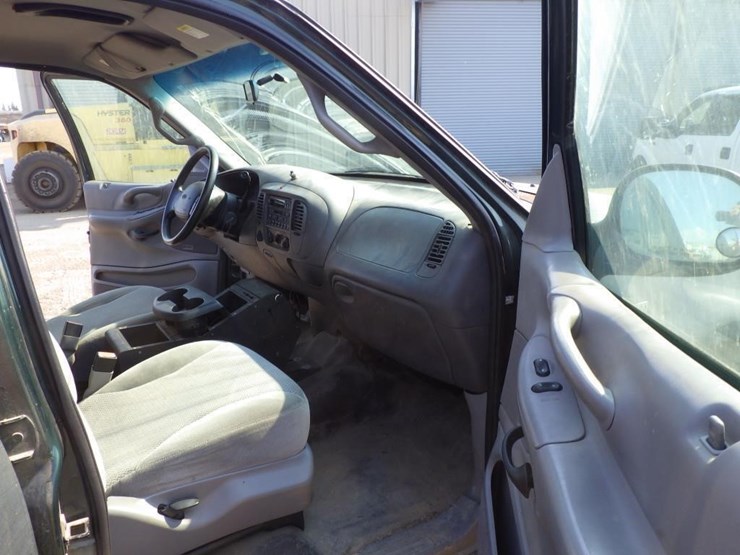 2001-ford-expedition-image-7