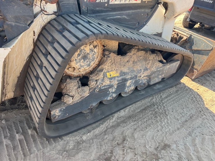 2021-bobcat-t64-image-18