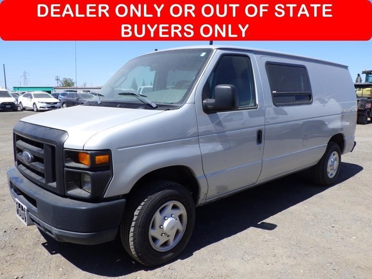 2008-ford-cargo-image-1