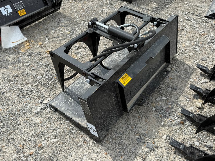 #230-•-#26336-•-unused-giyi-44"-mini-skid-steer-plate-grabber-cxpbzm44250794-image-3