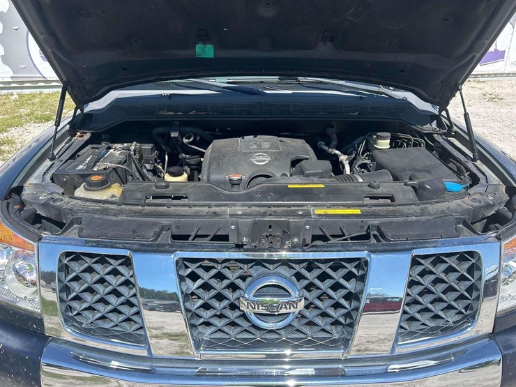 2007-nissan-armada-image-9