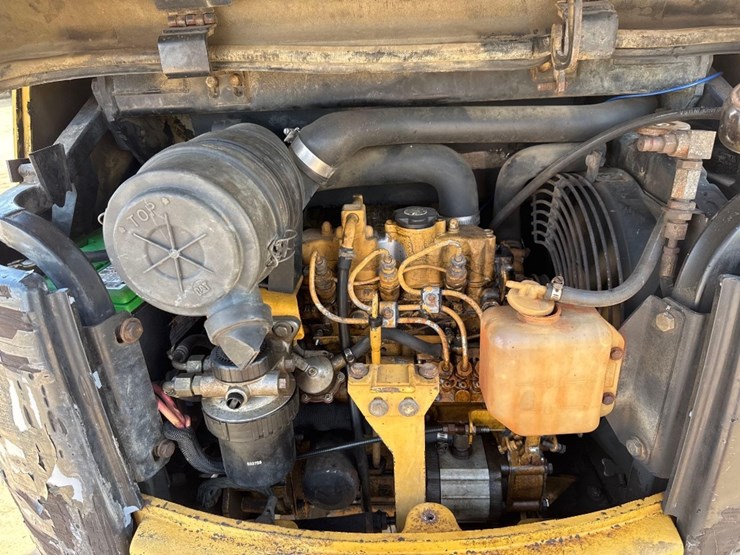 caterpillar-301.5-image-15