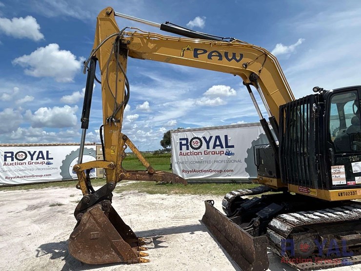 2022-caterpillar-310-image-16