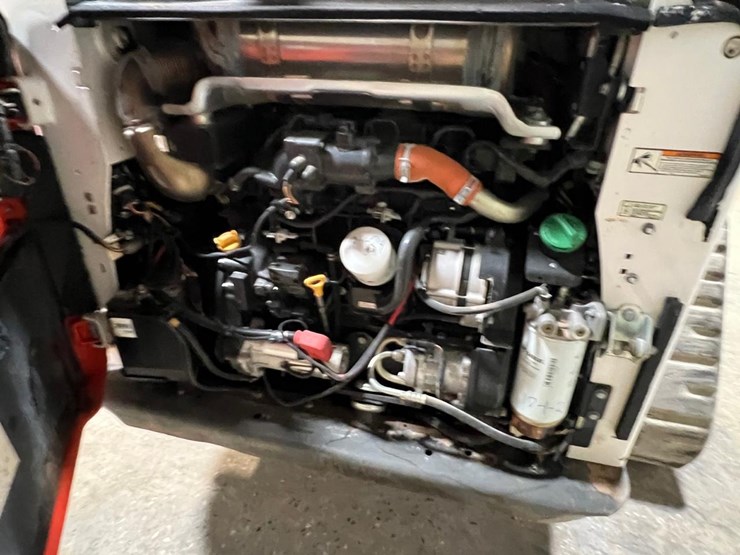 2022-bobcat-t870-image-17