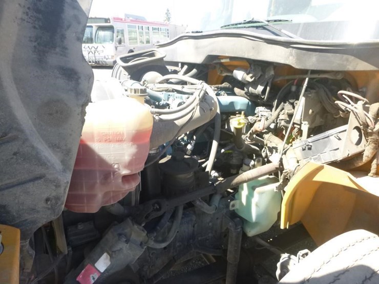 2006-international-durastar-4300-image-25