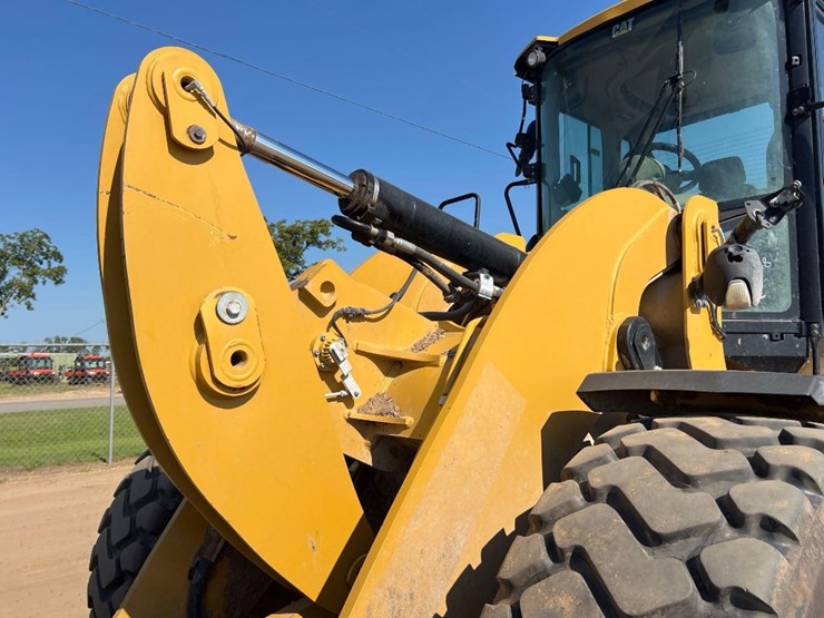 2018-caterpillar-926m-image-16