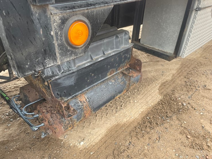 2007-international-durastar-4300-image-10