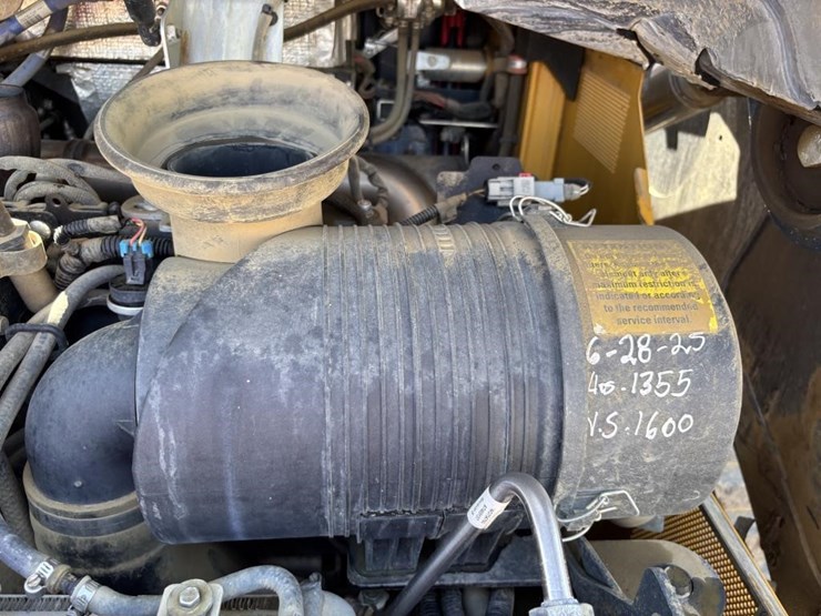 2019-deere-333g-image-37
