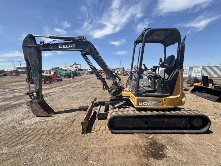 2016-deere-50g-image-5
