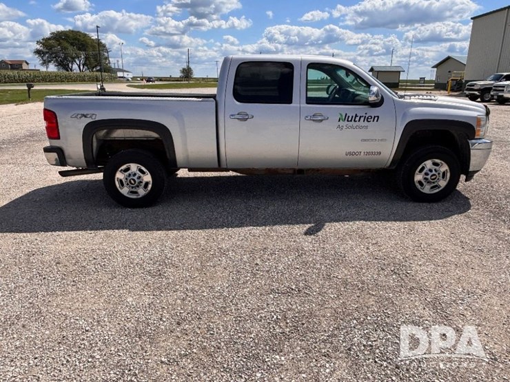 2014-chevrolet-2500hd-image-6
