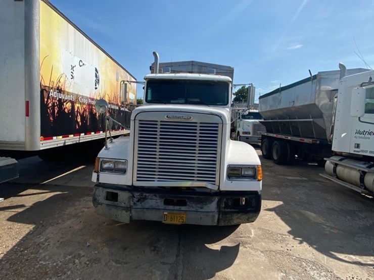 1998-freightliner-dry-tender-truck-(pz13844,-unit-28643)-image-2
