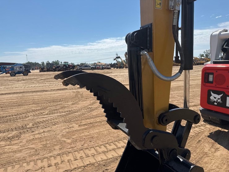 2016-caterpillar-306e-image-26