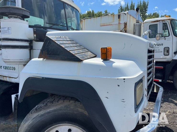 1995-mack-rd600gk-image-16