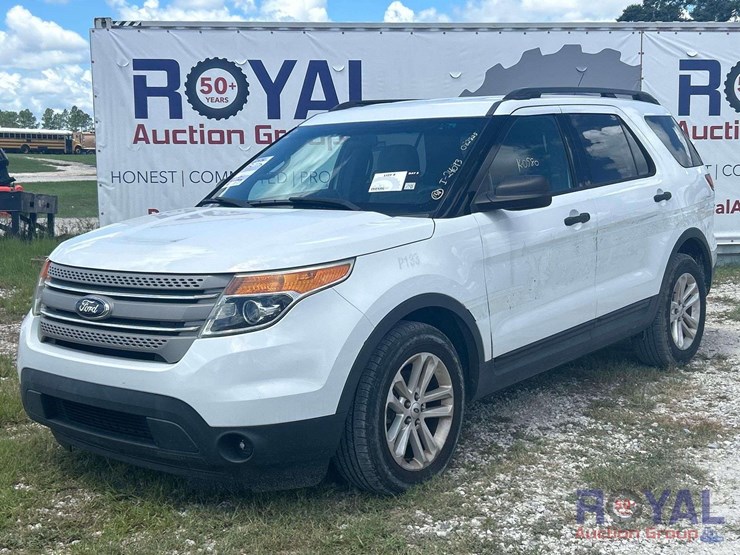 2015-ford-explorer-image-1