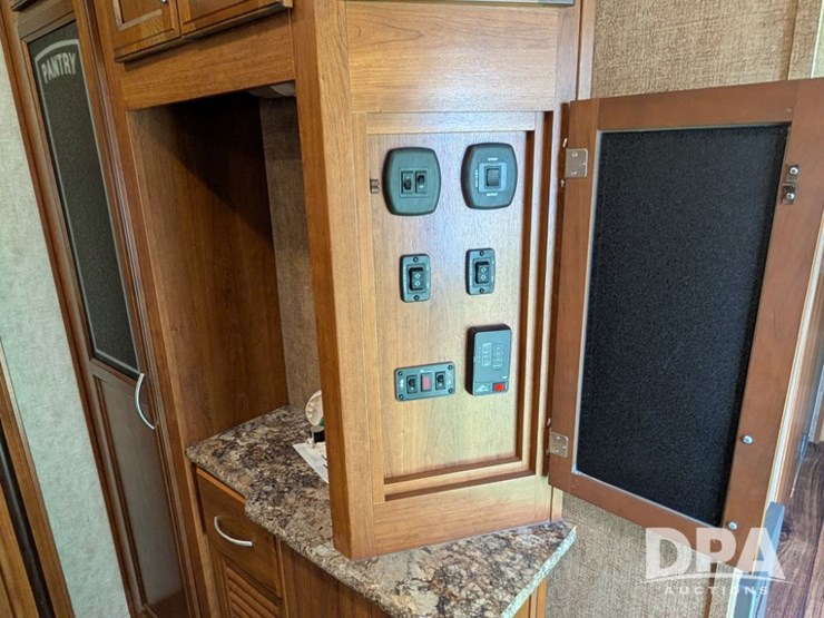 2015-crusader-lite-camper-(pz13846)-image-23
