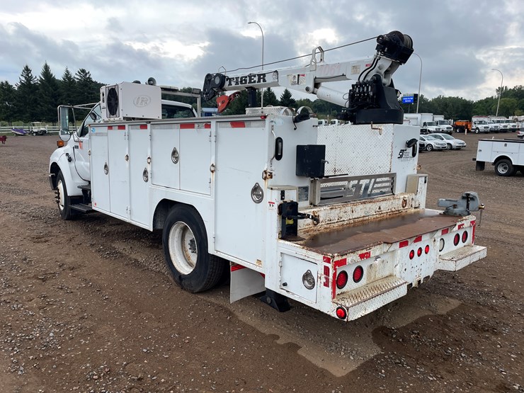 2006-ford-f650-image-3