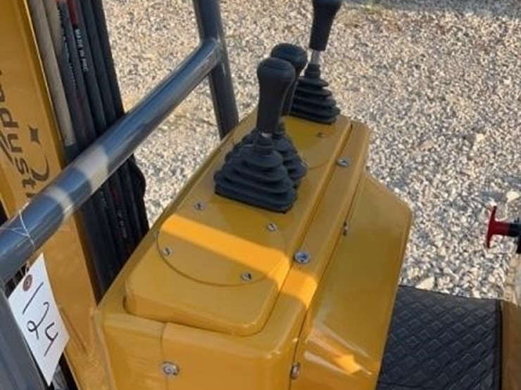 2025-cfg-mx12rx-mini-excavator-image-6