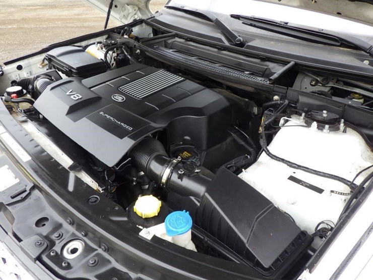 2011-land-rover-range-rover-image-10