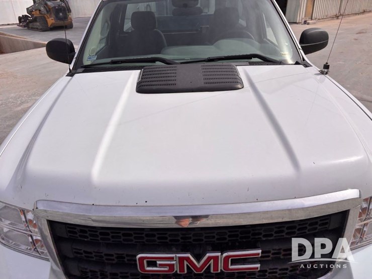 2012-gmc-sierra-2500-image-18