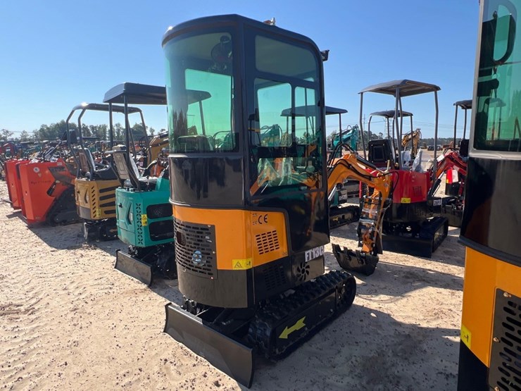 unused-future-ft13cj-excavator-image-3
