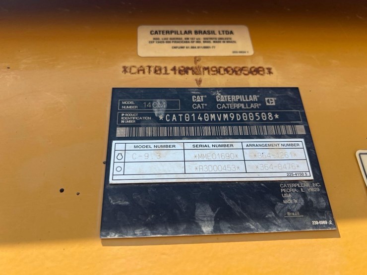 2011-caterpillar-140m2-image-13