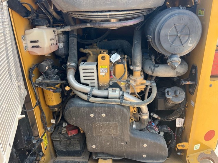 2022-caterpillar-259d3-image-16