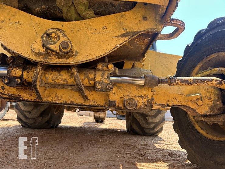 2006-deere-310g-image-17