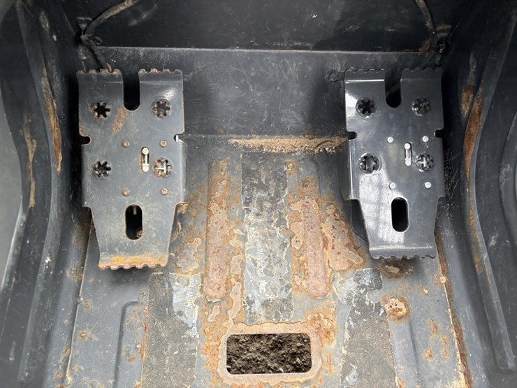 2022-bobcat-t66-image-27
