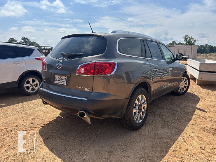 2011-buick-enclave-image-4