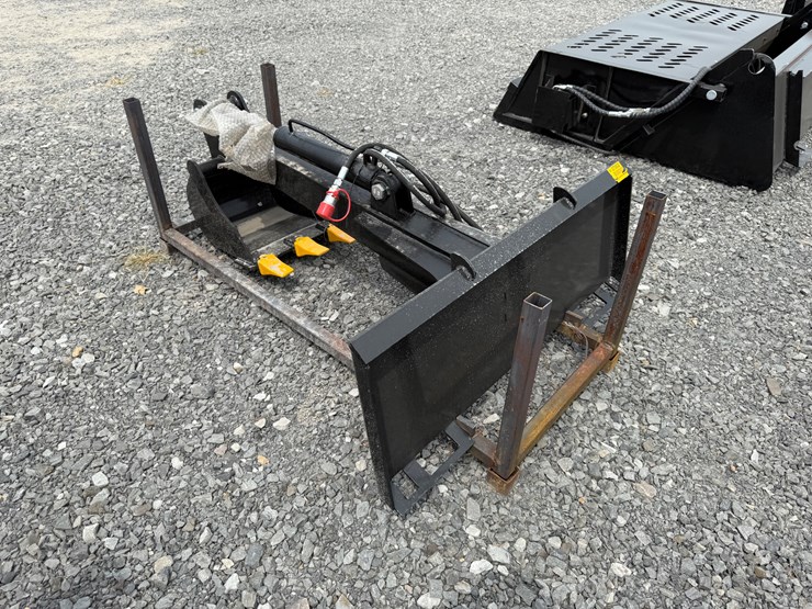 #2000-•-#27002-•-unused-giyi-gy-bk56m-skid-steer-loader-backhoe-m-dzwb250706-image-1