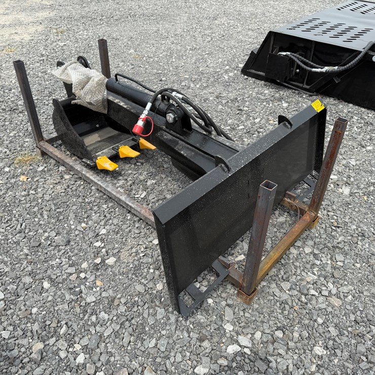 #2000 • #27002 • Unused GIYI GY-BK56M Skid Steer Loader Backhoe M-DZWB250706