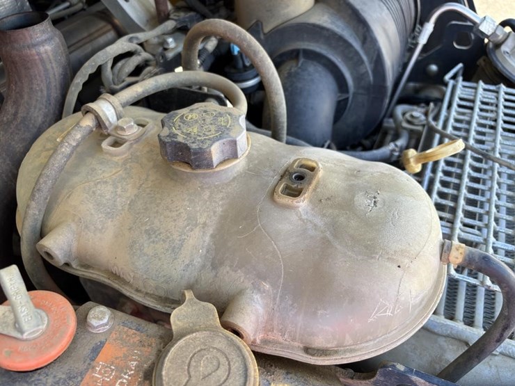 2019-deere-333g-image-41