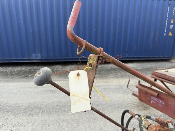 new-holland-1002-image-12