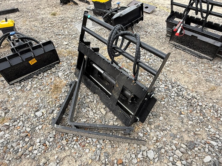 #230-•-#26375-•-unused-giyi-30"-mini-skid-steer-side-shift-fork-xcyhc2507284-image-1
