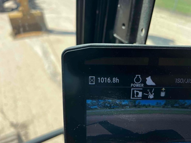 2019-caterpillar-330gc-image-43