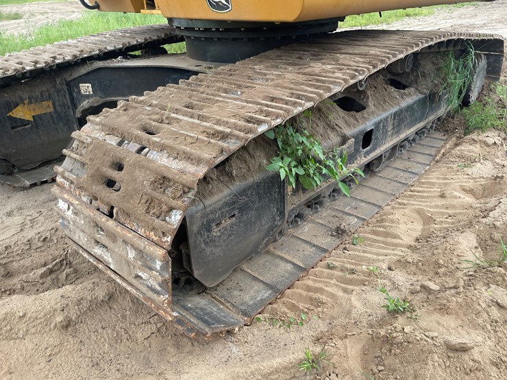 deere-160d-lc-image-27