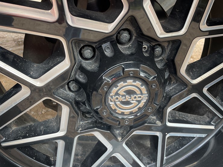 2003-chevrolet-silverado-2500-image-13