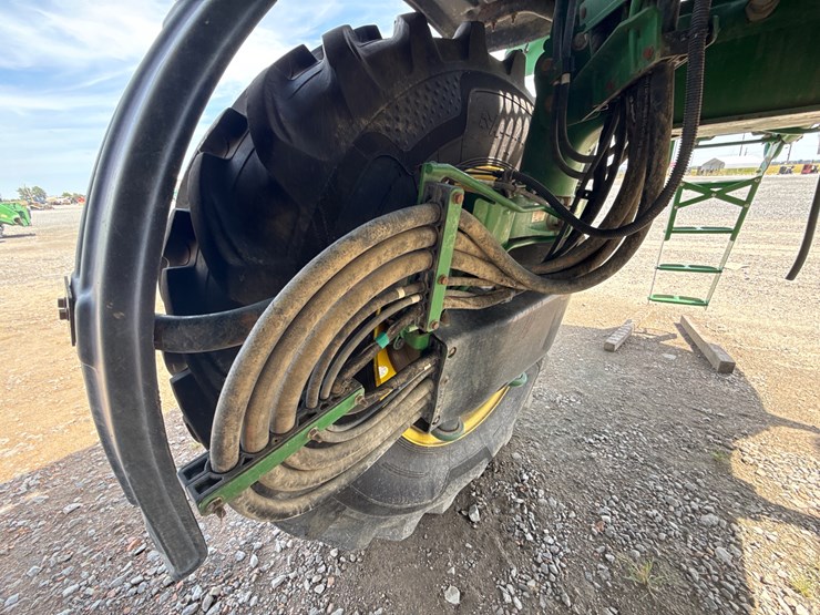 2018-john-deere-r4038-image-31