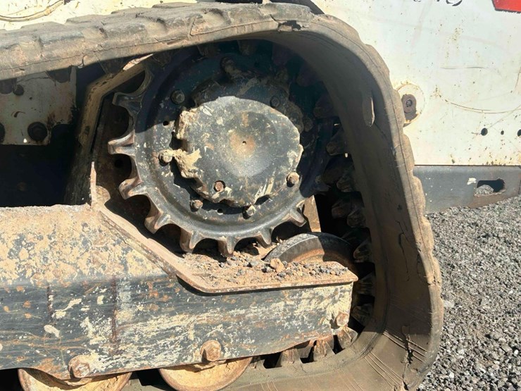 2020-bobcat-t770-image-9