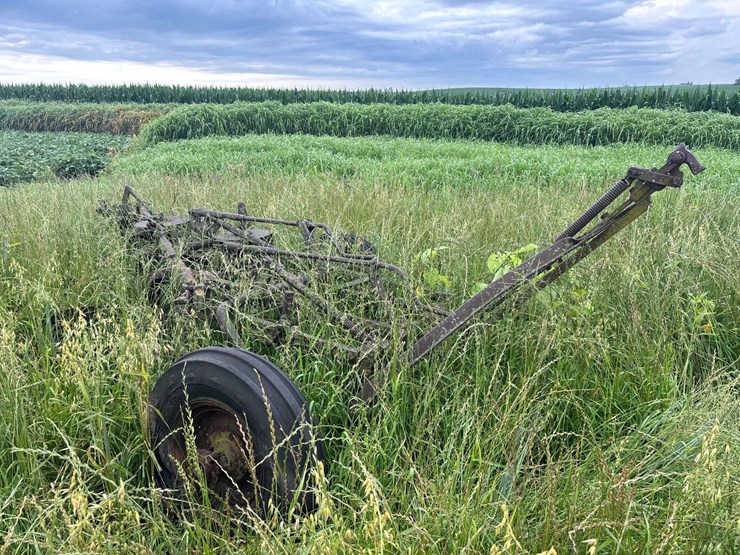 5-bottom-14”-pull-type-plow-image-2