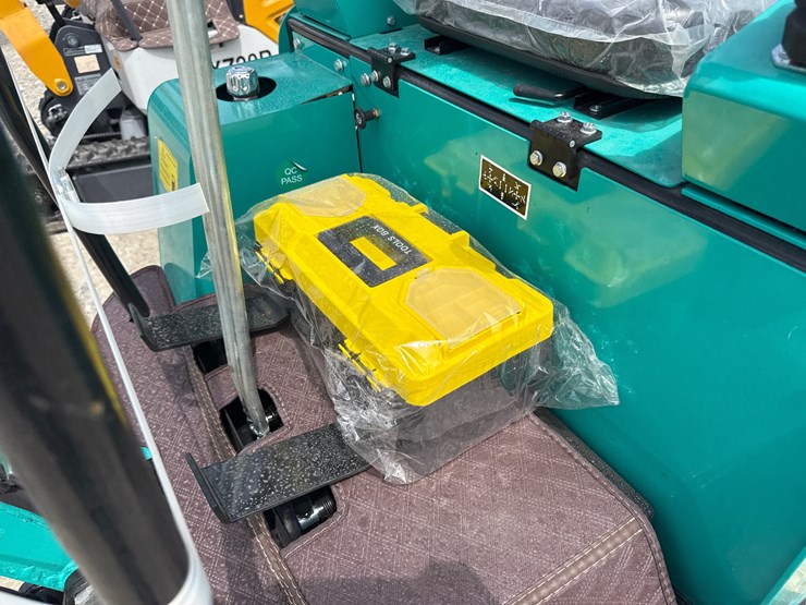 #220-•-#26482-•-unused-cfg-h15r-mini-excavator-h15r20250707w0123-image-9
