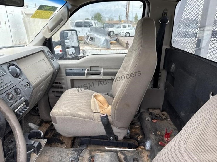 2010-ford-f550-image-18