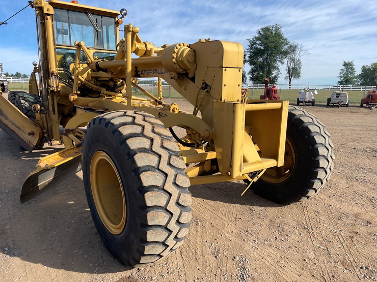 #2026-•-cat-no.12-road-grader-image-5