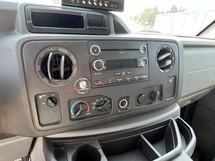 2012-ford-e450-image-35