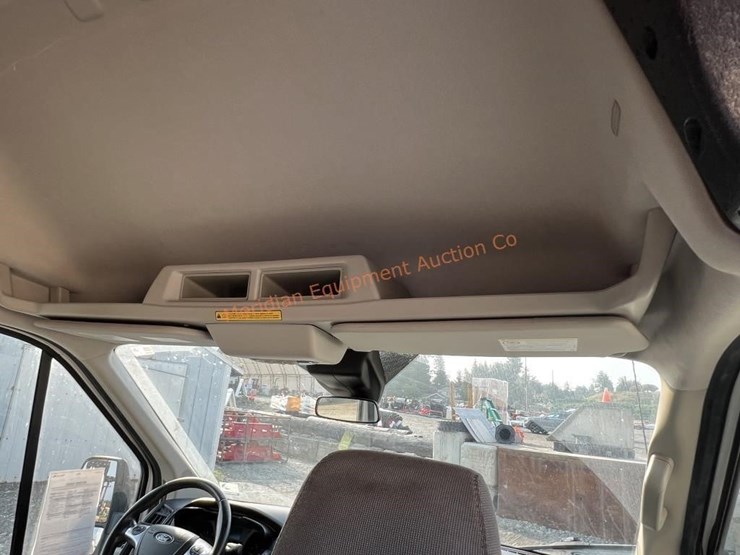 2016-ford-transit-image-28