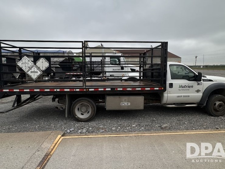 2013-ford-f550-image-2