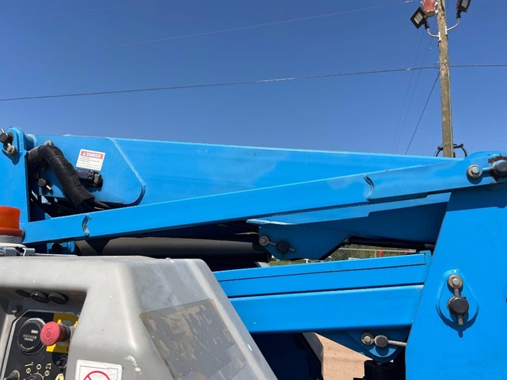 2005-genie-z-34/22-electric-telescopic-manlift-image-12