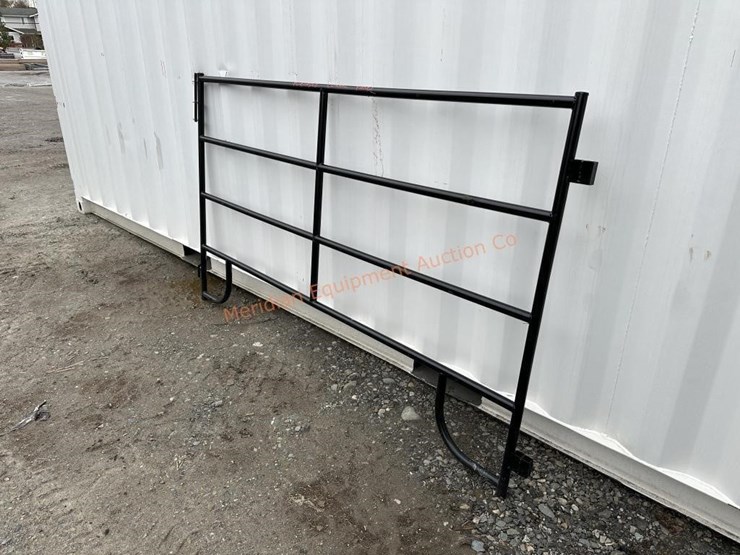 7'-x-52"-portable-corral-panel-new-bid$-x-4-image-2