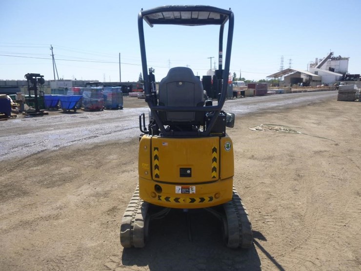 2022-deere-17g-image-26